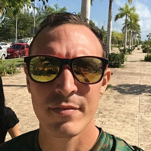 Meet your Posher, Roberto